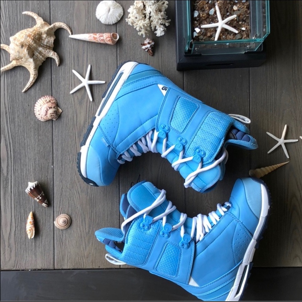 💧NEW💧 Burton Snowboard Boots Women’s size 7.5!!